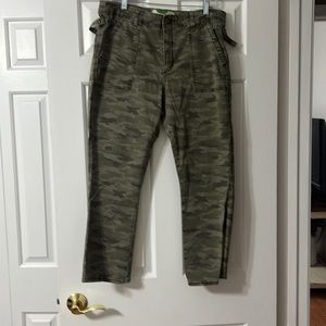 Anthropologie camouflage pant